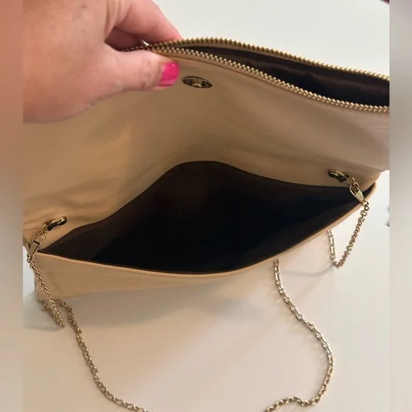 Gold & Beige Crossbody Clutch with Tassel Zipper - Picture 4 of 9